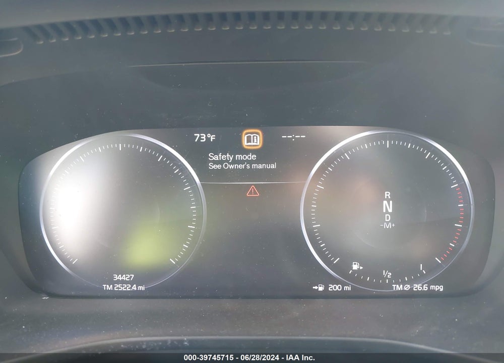 2021 VOLVO XC40 T5 MOMENTUM VIN: YV4162UK6M2557982