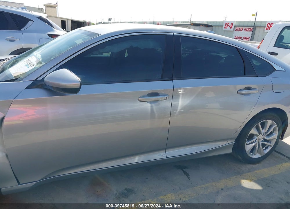 2018 HONDA ACCORD LX VIN: 1HGCV1F1XJA082434