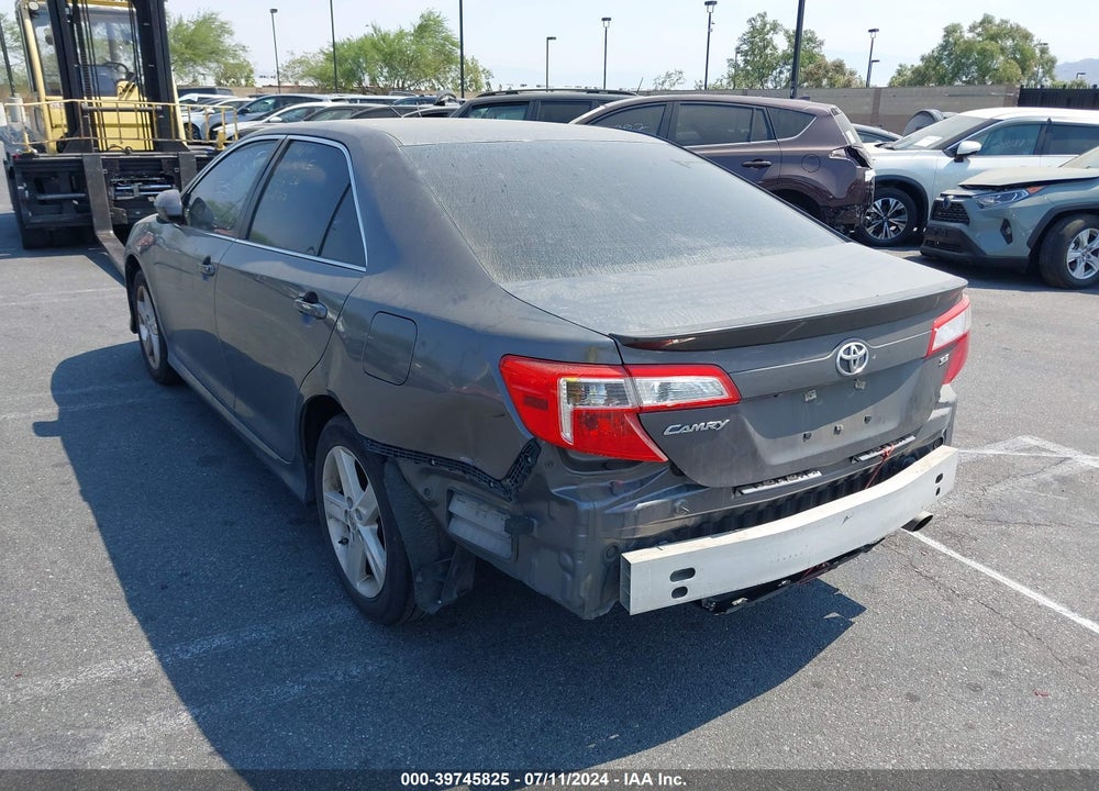 2014 TOYOTA CAMRY SE VIN: 4T1BF1FK6EU813960