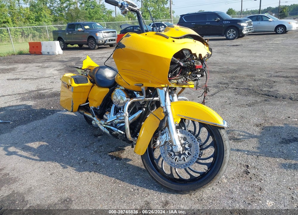 2012 HARLEY-DAVIDSON FLTRX ROAD GLIDE CUSTOM VIN: 1HD1KHM16CB677626