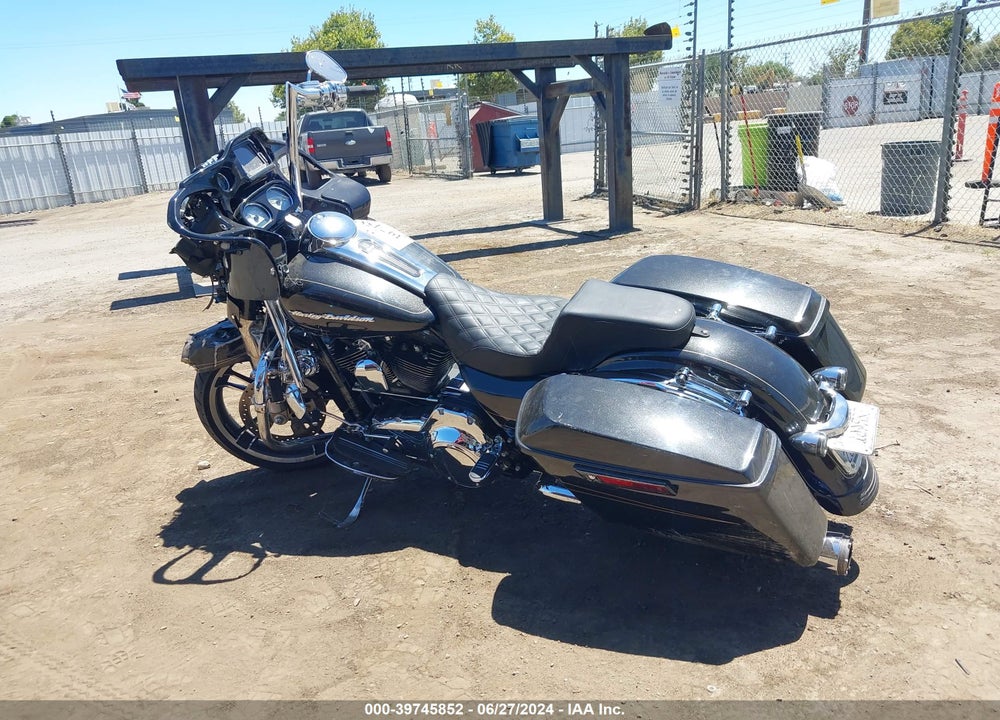 2016 HARLEY-DAVIDSON FLTRXS ROAD GLIDE SPECIAL VIN: 1HD1KTM39GB689229