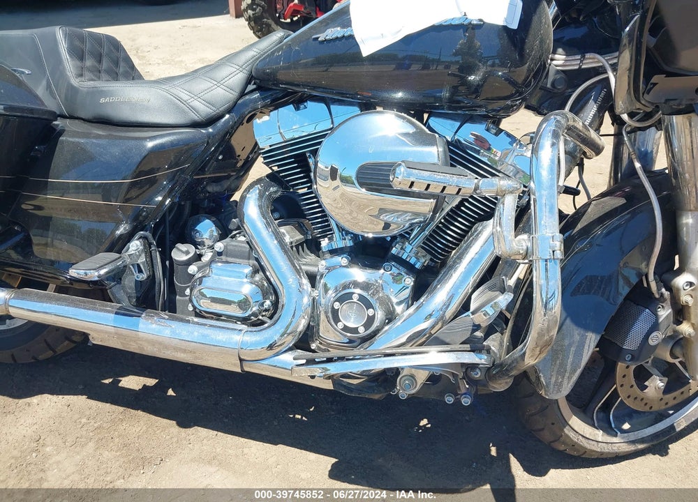 2016 HARLEY-DAVIDSON FLTRXS ROAD GLIDE SPECIAL VIN: 1HD1KTM39GB689229