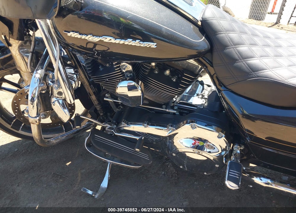 2016 HARLEY-DAVIDSON FLTRXS ROAD GLIDE SPECIAL VIN: 1HD1KTM39GB689229