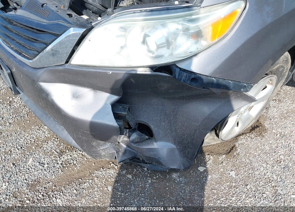 2012 TOYOTA SIENNA LE V6 8 PASSENGER VIN: 5TDKK3DC5CS194051