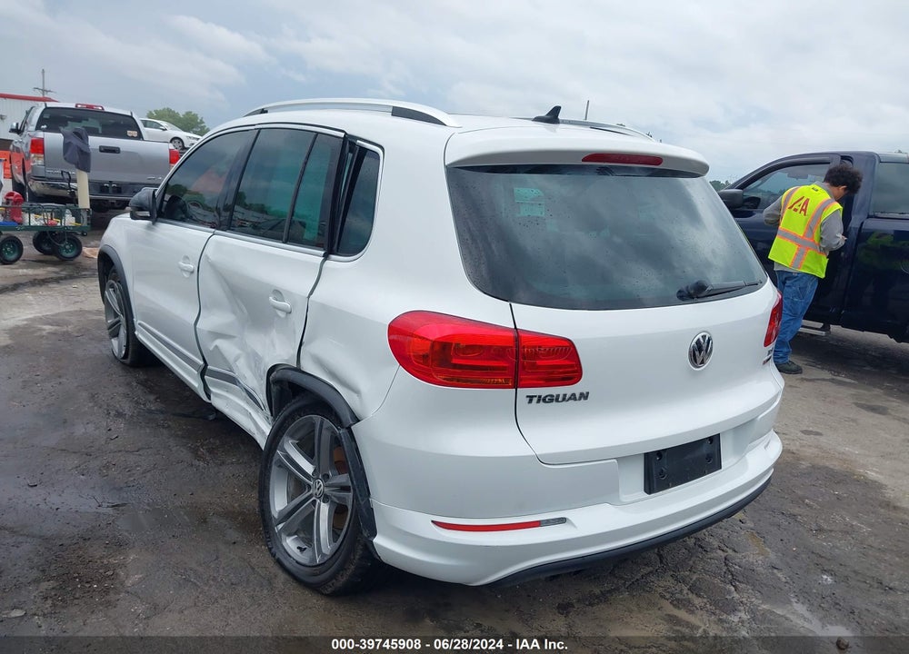 2017 VOLKSWAGEN TIGUAN 2.0T SPORT VIN: WVGUV7AX0HK015407