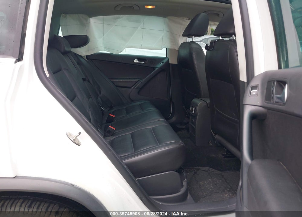2017 VOLKSWAGEN TIGUAN 2.0T SPORT VIN: WVGUV7AX0HK015407