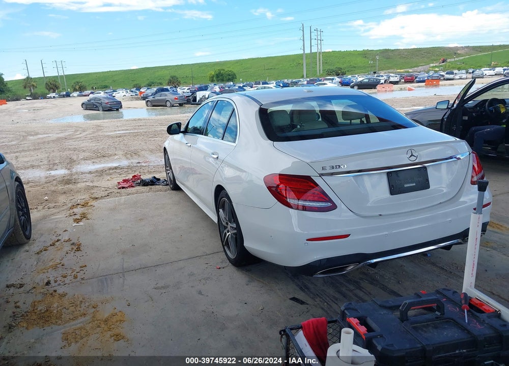 2017 MERCEDES-BENZ E 300 VIN: WDDZF4JB3HA193205
