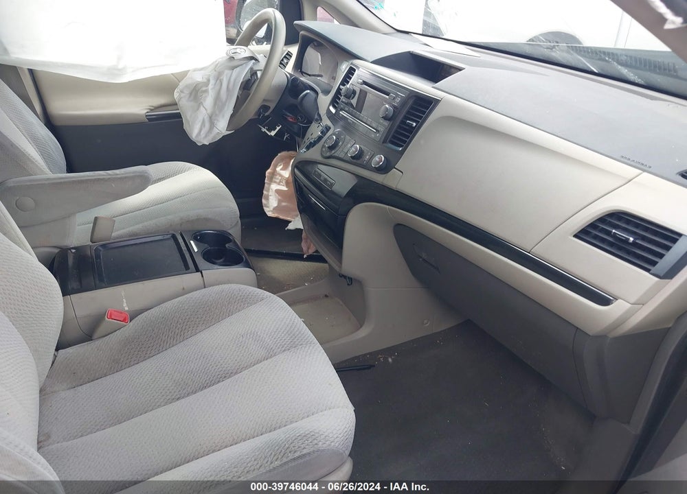 2011 TOYOTA SIENNA LE V6 VIN: 5TDKK3DC5BS126752