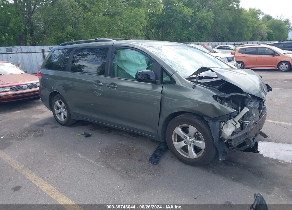 2011 TOYOTA SIENNA LE V6 VIN: 5TDKK3DC5BS126752