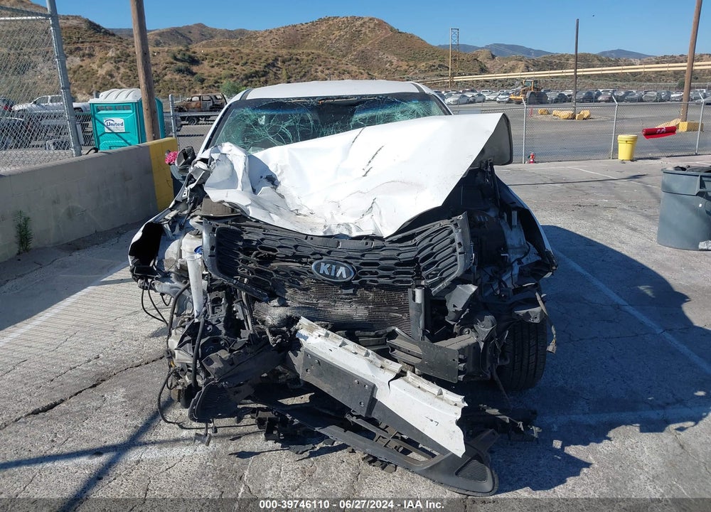 2019 KIA SORENTO 3.3L LX VIN: 5XYPGDA51KG463614