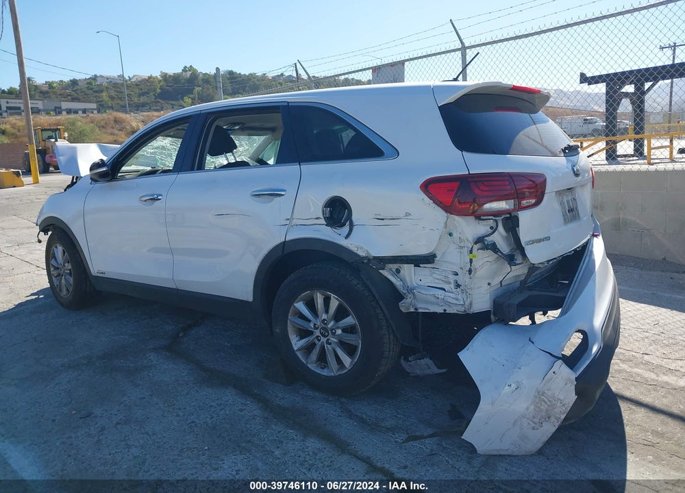 2019 KIA SORENTO 3.3L LX VIN: 5XYPGDA51KG463614