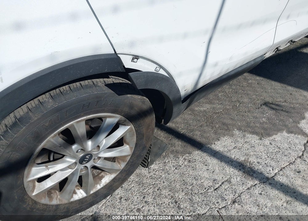 2019 KIA SORENTO 3.3L LX VIN: 5XYPGDA51KG463614