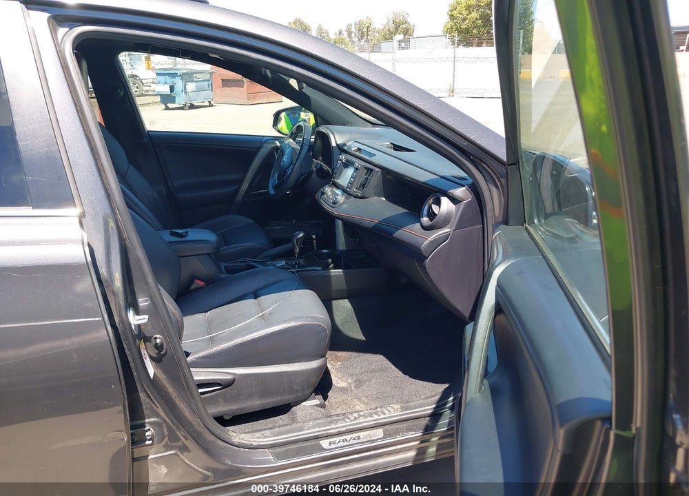 2017 TOYOTA RAV4 SE VIN: 2T3NFREV0HW403917