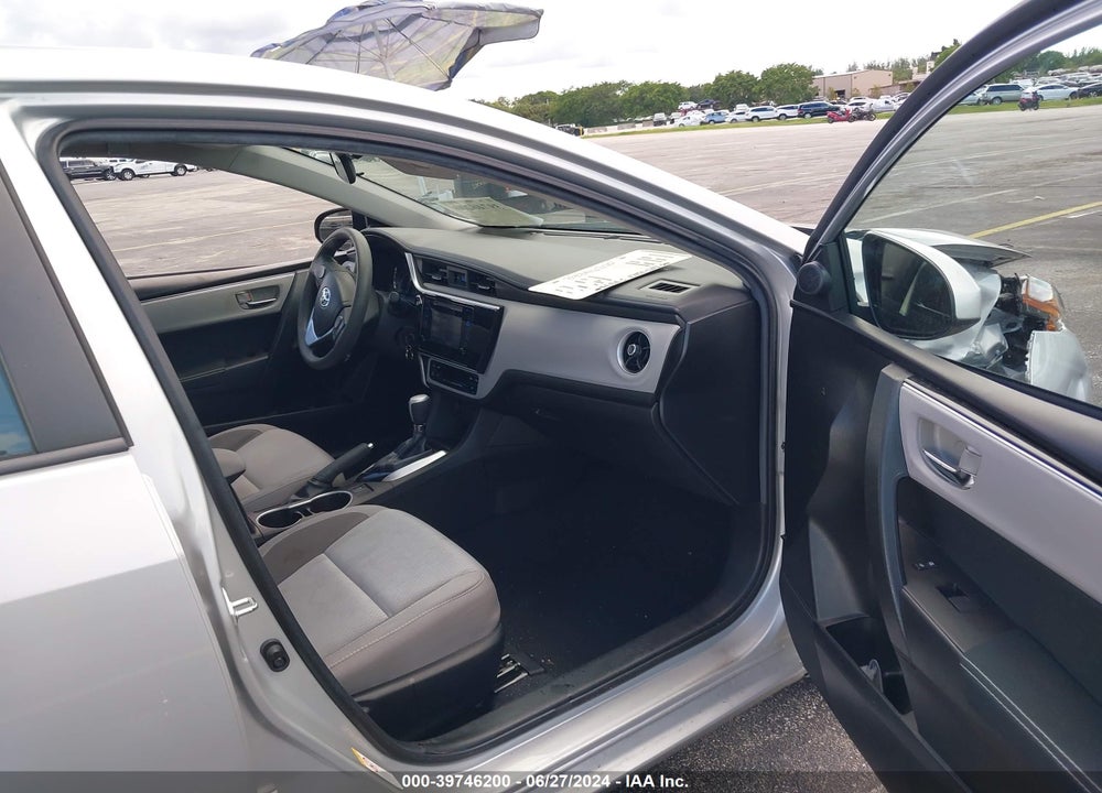 2018 TOYOTA COROLLA LE VIN: 5YFBURHE1JP846162