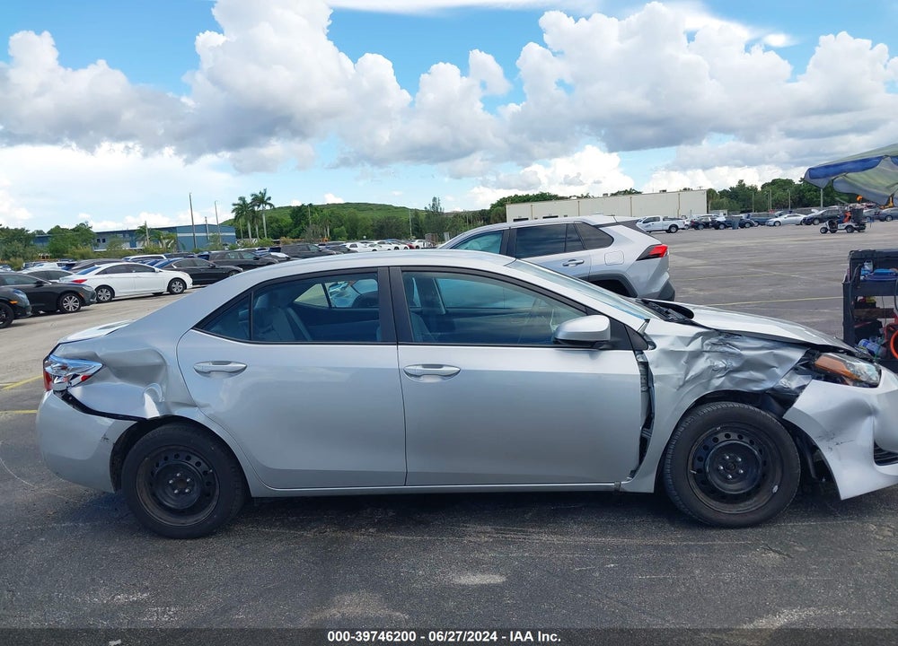 2018 TOYOTA COROLLA LE VIN: 5YFBURHE1JP846162