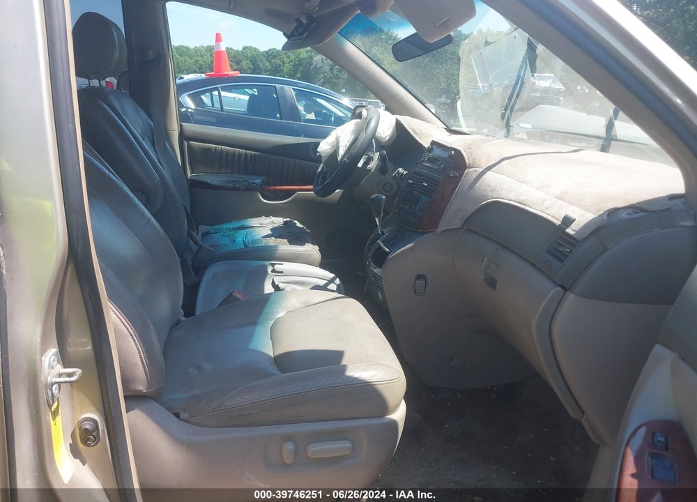 2005 TOYOTA SIENNA XLE VIN: 5TDZA22C05S226048