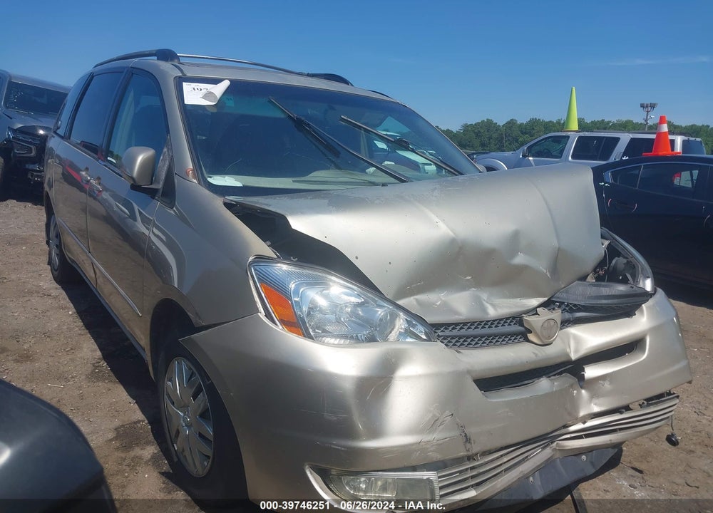 2005 TOYOTA SIENNA XLE VIN: 5TDZA22C05S226048