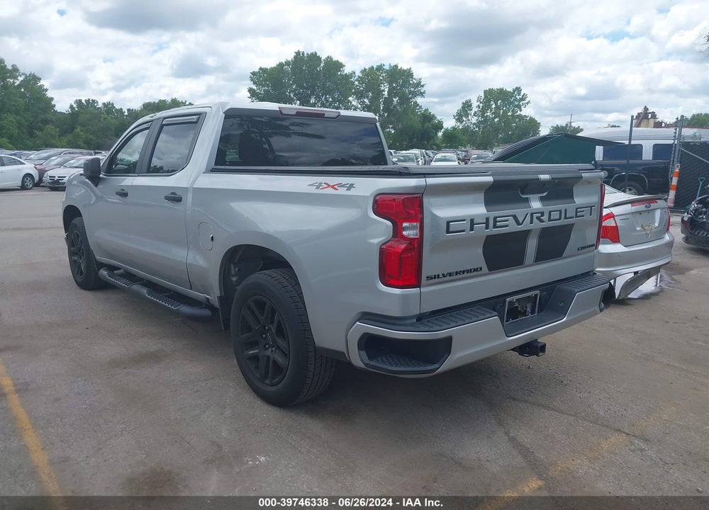 2021 CHEVROLET SILVERADO 1500 4WD SHORT BED CUSTOM VIN: 1GCPYBEK7MZ195688