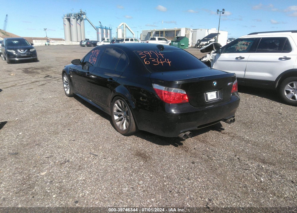 2006 BMW M5 VIN: WBSNB93526CX06432