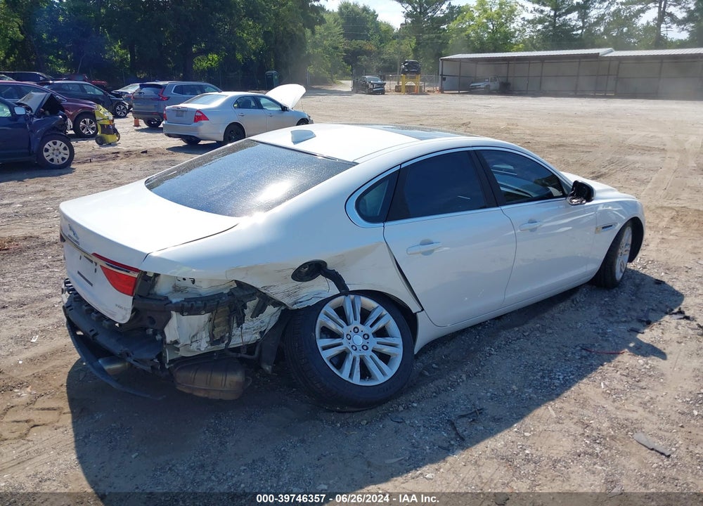 2016 JAGUAR XF 35T PREMIUM VIN: SAJBD4BV3GCY06583