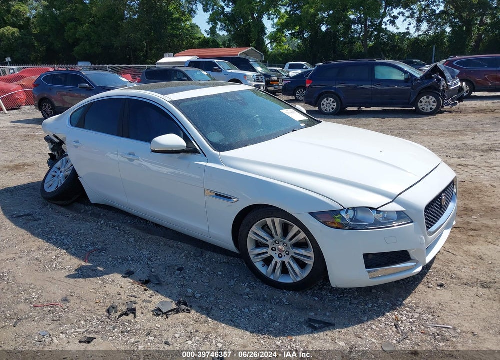 2016 JAGUAR XF 35T PREMIUM VIN: SAJBD4BV3GCY06583