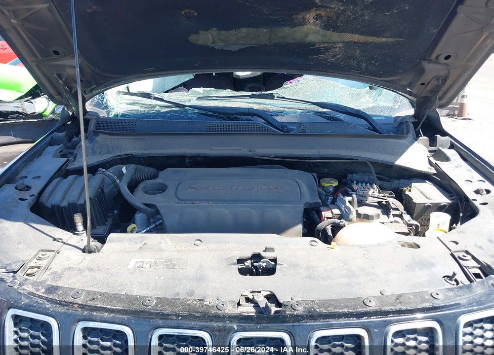 2018 JEEP COMPASS LATITUDE FWD VIN: 3C4NJCBB6JT165591