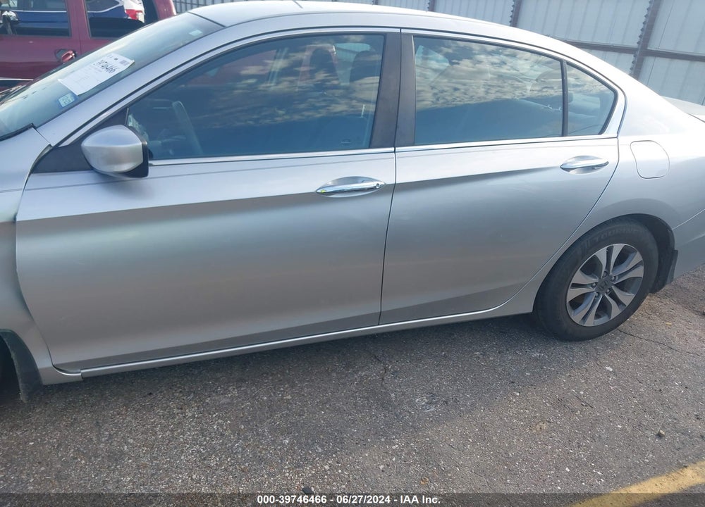 2015 HONDA ACCORD LX VIN: 1HGCR2F33FA070810