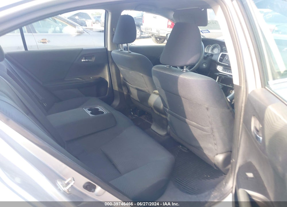 2015 HONDA ACCORD LX VIN: 1HGCR2F33FA070810