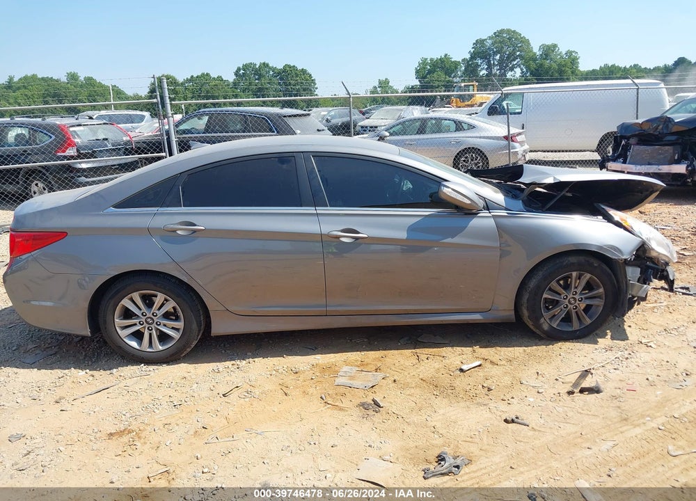 2014 HYUNDAI SONATA GLS VIN: 5NPEB4AC7EH935977