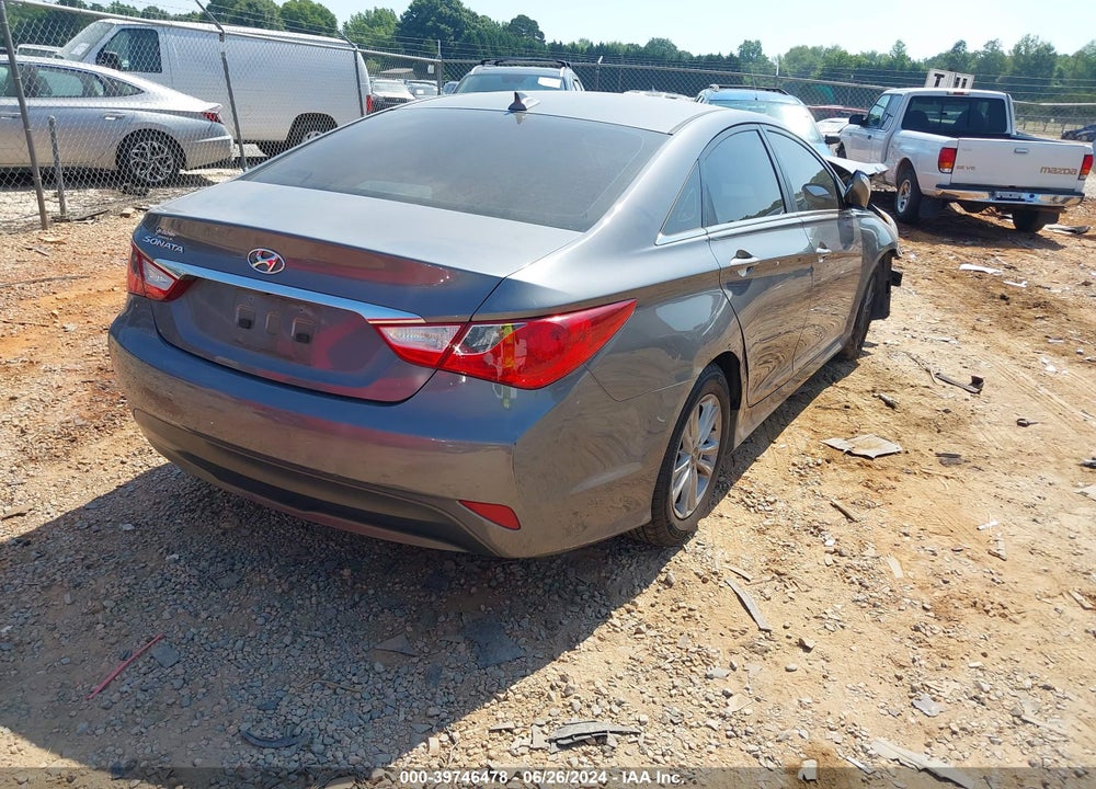 2014 HYUNDAI SONATA GLS VIN: 5NPEB4AC7EH935977