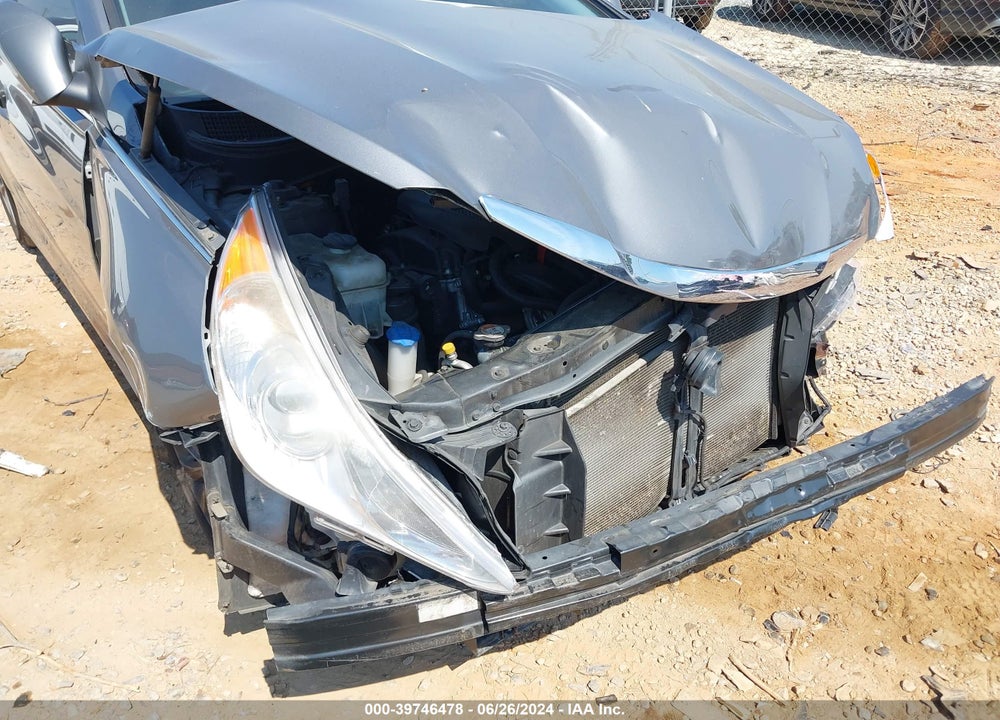 2014 HYUNDAI SONATA GLS VIN: 5NPEB4AC7EH935977