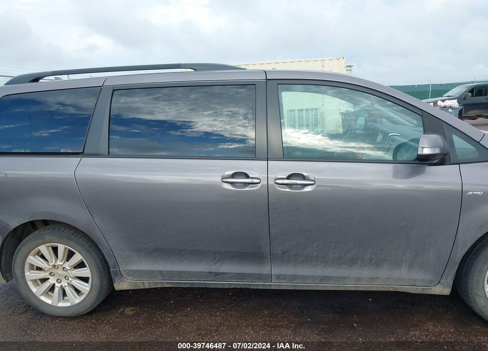 2017 TOYOTA SIENNA LIMITED PREMIUM 7 PASSENGER VIN: 5TDDZ3DC1HS151192