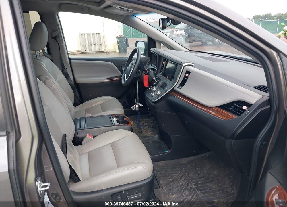 2017 TOYOTA SIENNA LIMITED PREMIUM 7 PASSENGER VIN: 5TDDZ3DC1HS151192