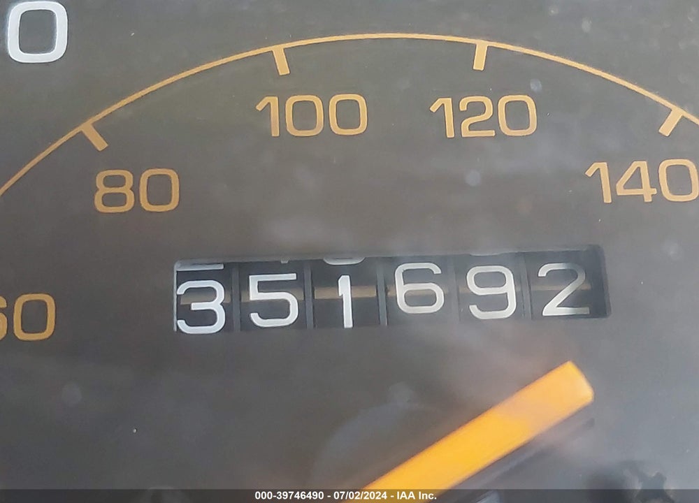 1990 TOYOTA CAMRY DLX VIN: 4T1SV21E2LU208180