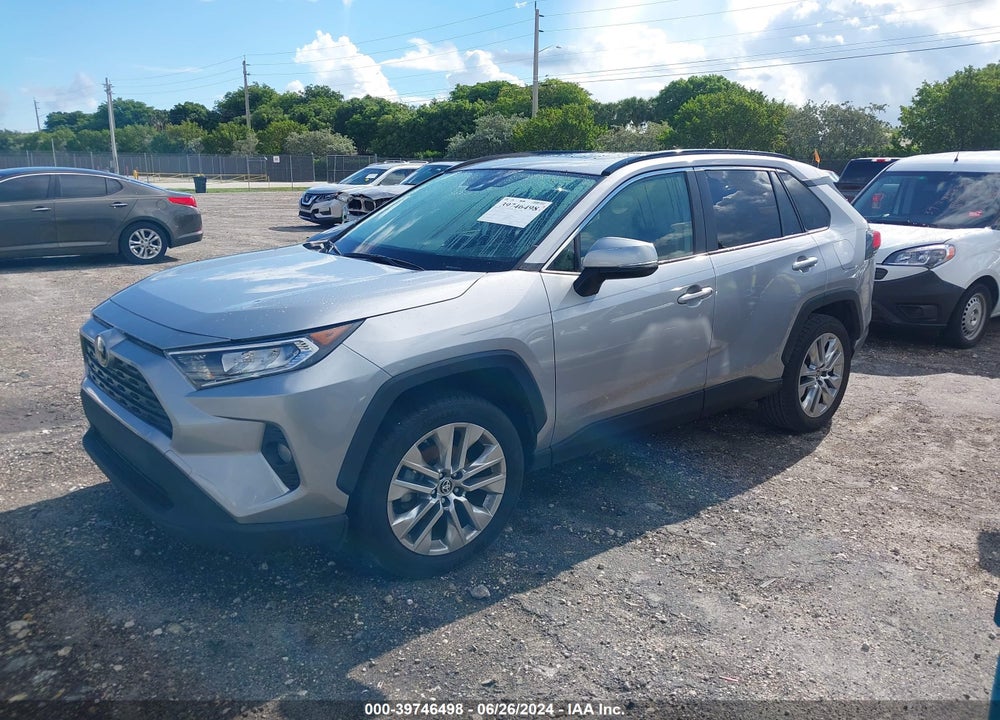 2019 TOYOTA RAV4 XLE PREMIUM VIN: JTMC1RFV4KD516472