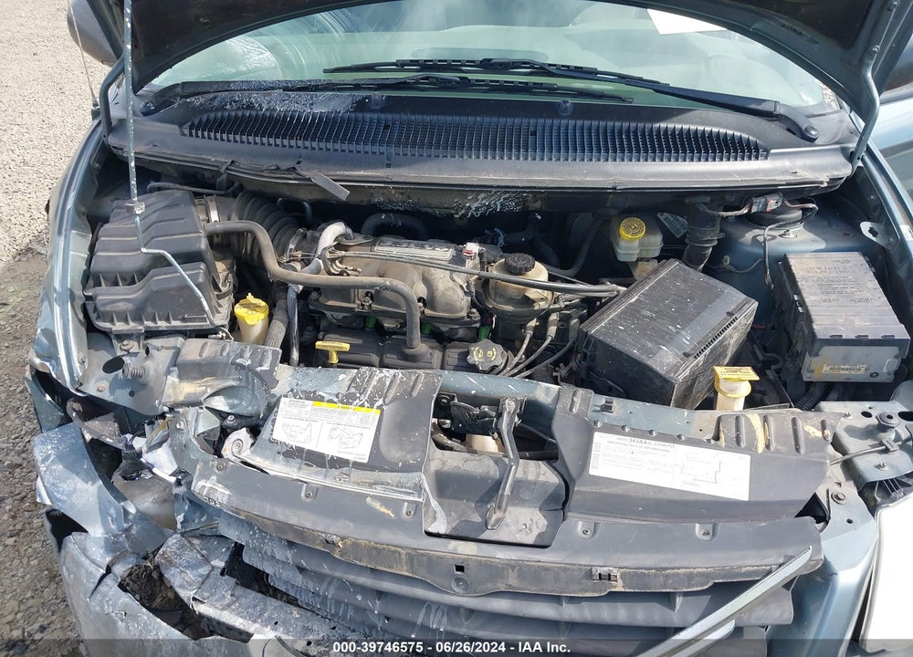 2005 CHRYSLER TOWN & COUNTRY LX VIN: 2C4GP44R05R591549