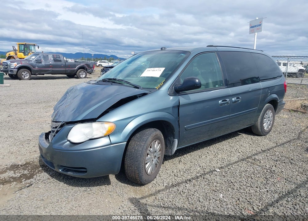 2005 CHRYSLER TOWN & COUNTRY LX VIN: 2C4GP44R05R591549