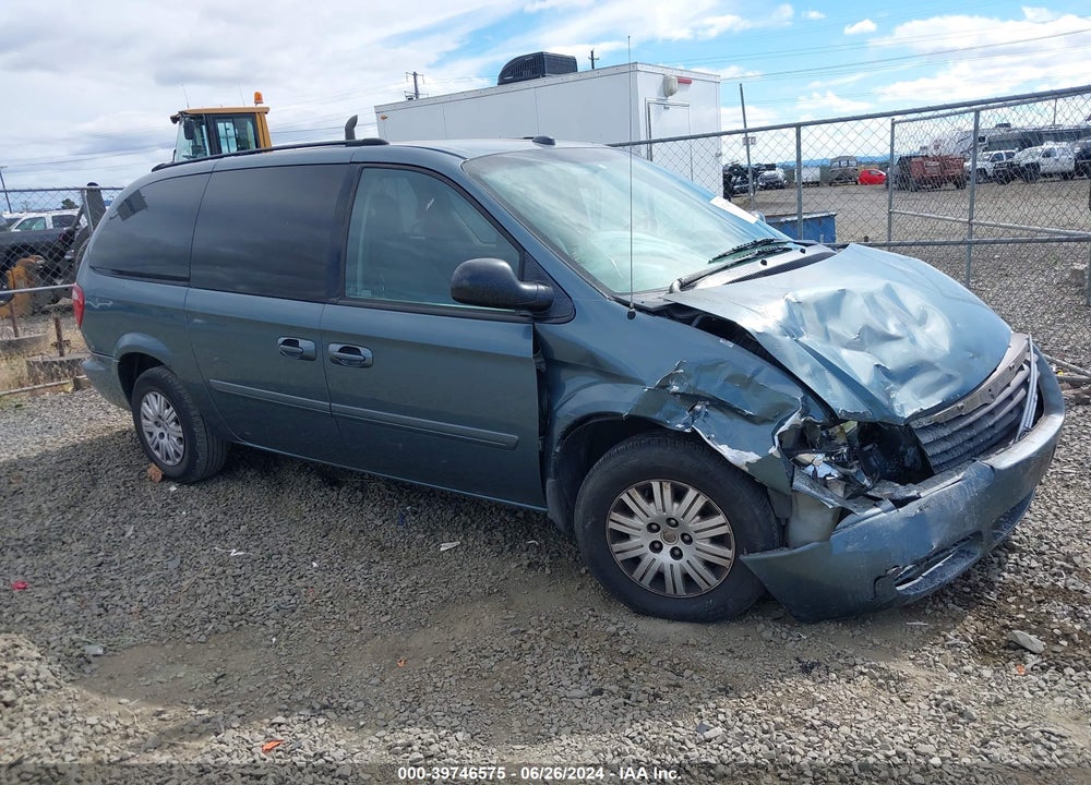 2005 CHRYSLER TOWN & COUNTRY LX VIN: 2C4GP44R05R591549