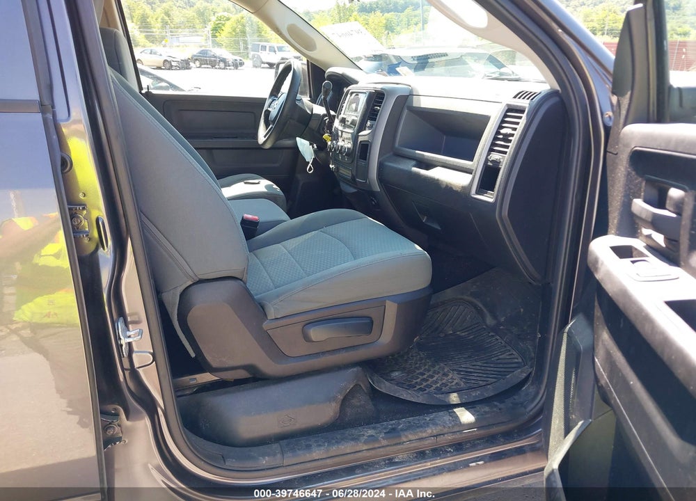 2014 RAM 1500 VIN: 1C6RR7FT3ES411547