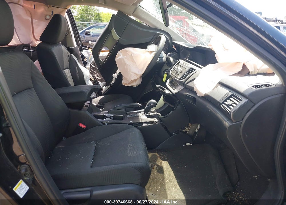2015 HONDA ACCORD LX VIN: 1HGCR2F30FA043533