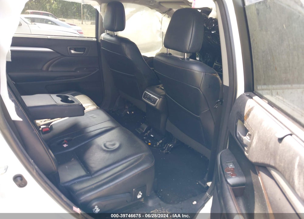 2016 TOYOTA HIGHLANDER XLE V6 VIN: 5TDJKRFH9GS299818