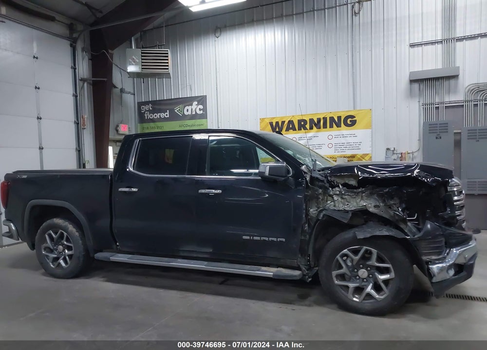 2022 GMC SIERRA 1500 4WD SHORT BOX SLT VIN: 3GTUUDED9NG636041