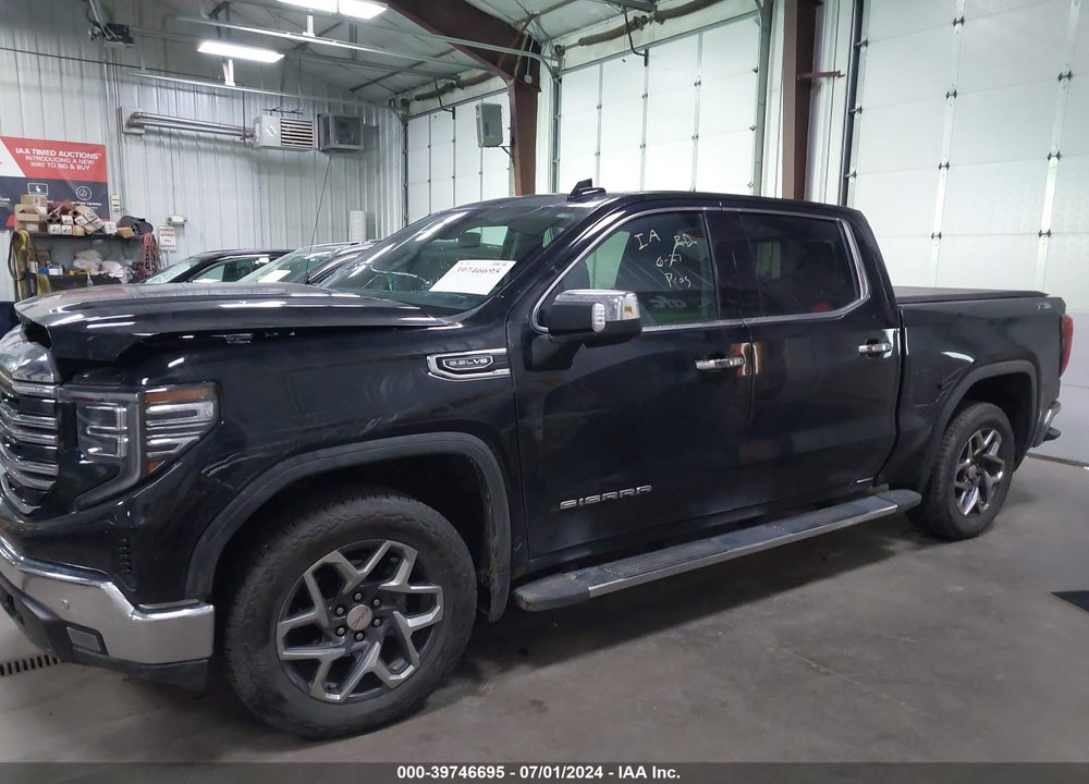 2022 GMC SIERRA 1500 4WD SHORT BOX SLT VIN: 3GTUUDED9NG636041
