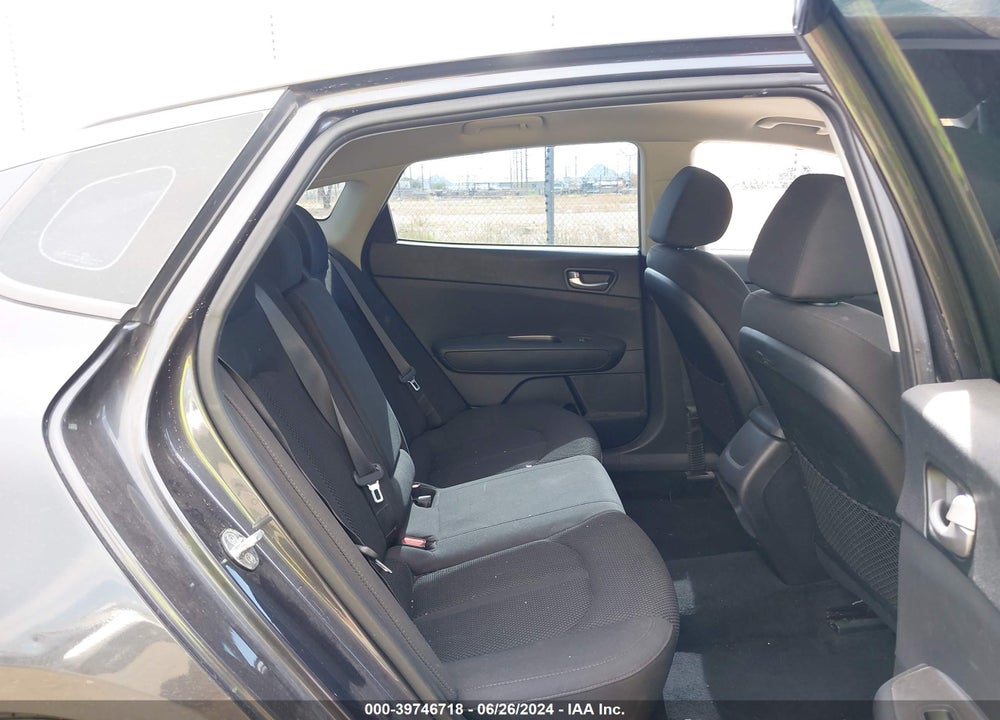 2019 KIA OPTIMA LX VIN: 5XXGT4L39KG288170