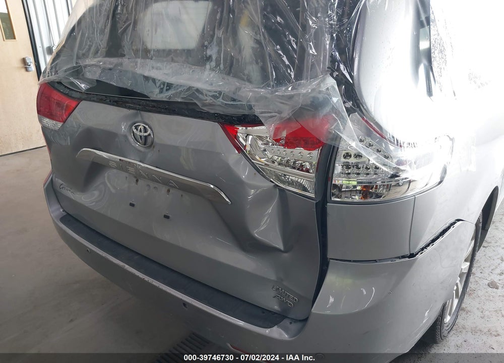 2011 TOYOTA SIENNA LIMITED VIN: 5TDDK3DC0BS004499