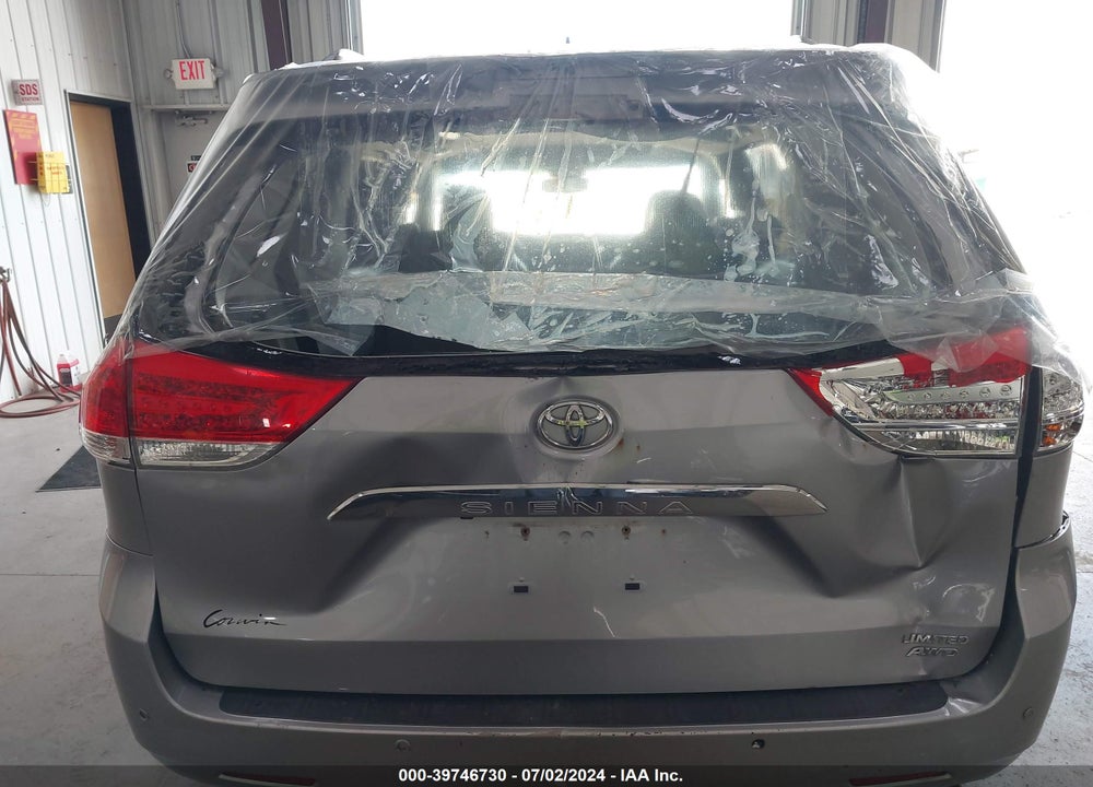 2011 TOYOTA SIENNA LIMITED VIN: 5TDDK3DC0BS004499