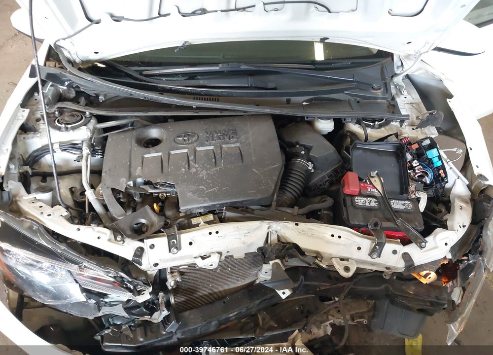 2018 TOYOTA COROLLA LE ECO VIN: 5YFBPRHEXJP757326