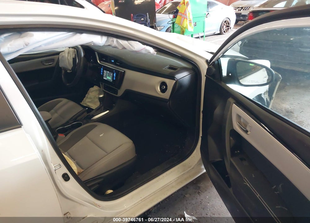 2018 TOYOTA COROLLA LE ECO VIN: 5YFBPRHEXJP757326