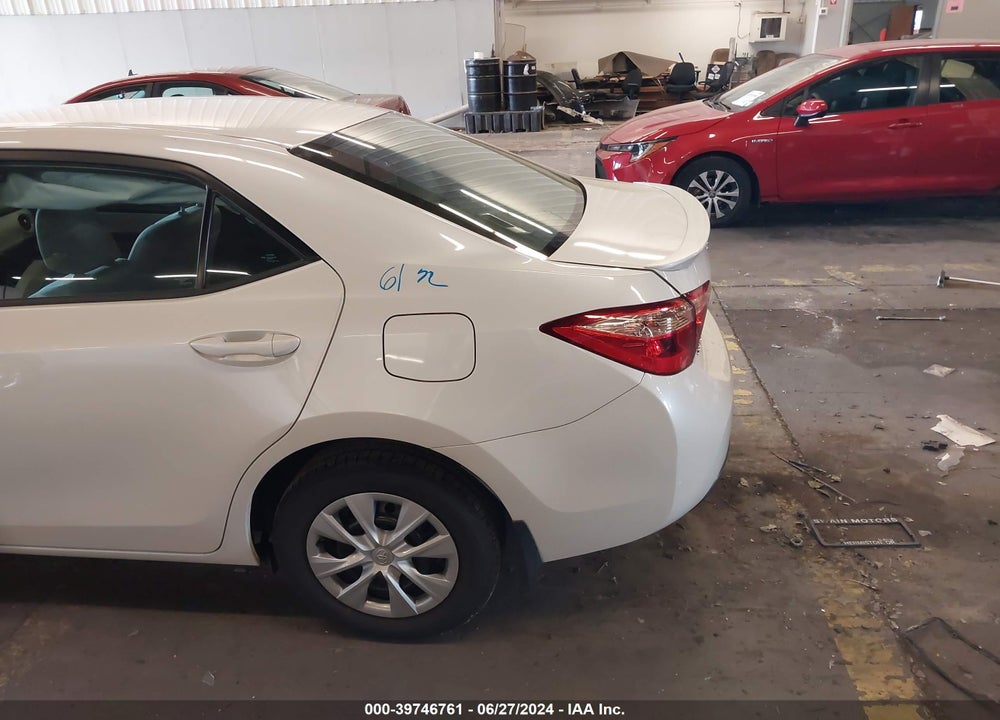 2018 TOYOTA COROLLA LE ECO VIN: 5YFBPRHEXJP757326