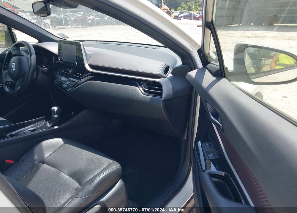 2019 TOYOTA C-HR LIMITED VIN: JTNKHMBX2K1038096